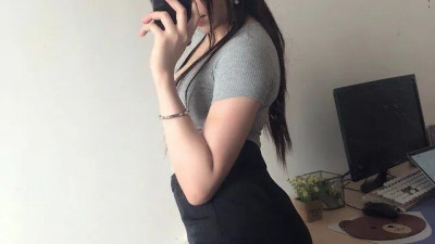 셀카 찍는 여직원 호불호