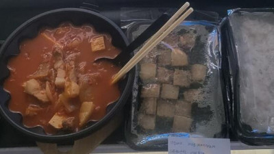 단골 김치찌개집 서비스 ㄷㄷ